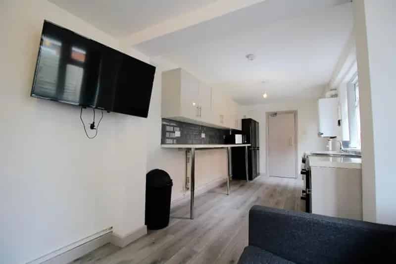 5 Bedroom House 3 Bathrooms En-Suite Student Accommodation 2025 26