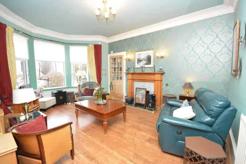 Charming Victorian Flat Falkirk 2 Double Bedrooms Private Garden