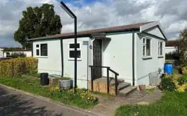 Two-Bedroom Park Home Near Taunton