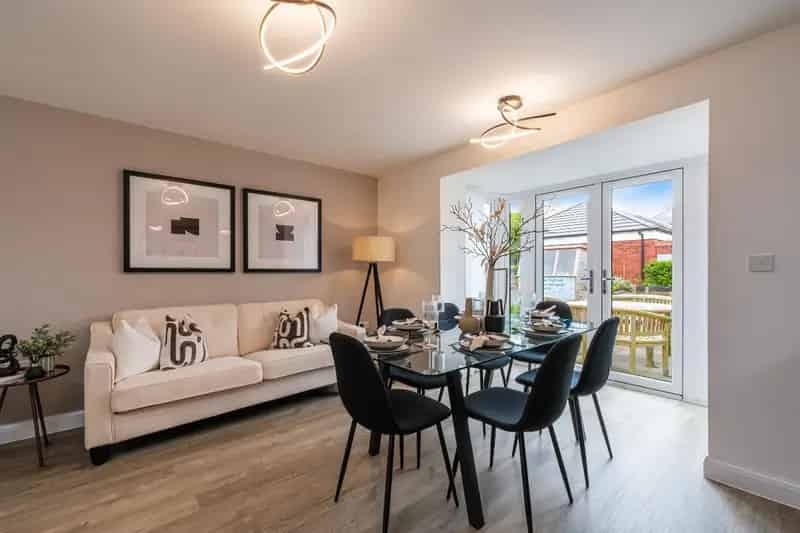 3 Bed House for Sale Views of Willow Pond