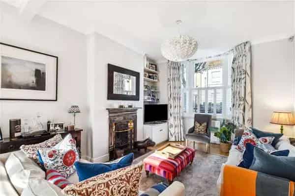 5-Bedroom Family Home in Battersea SW11