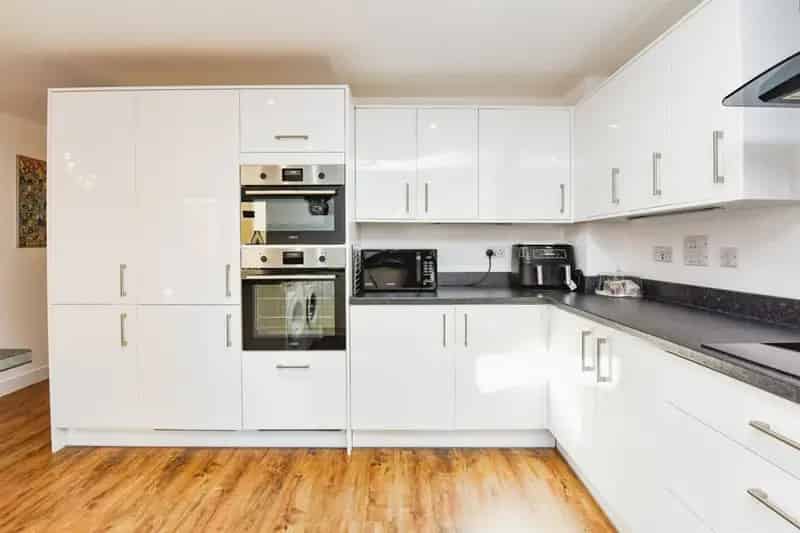 Four Bedroom Detached Family Home Devizes Wiltshire