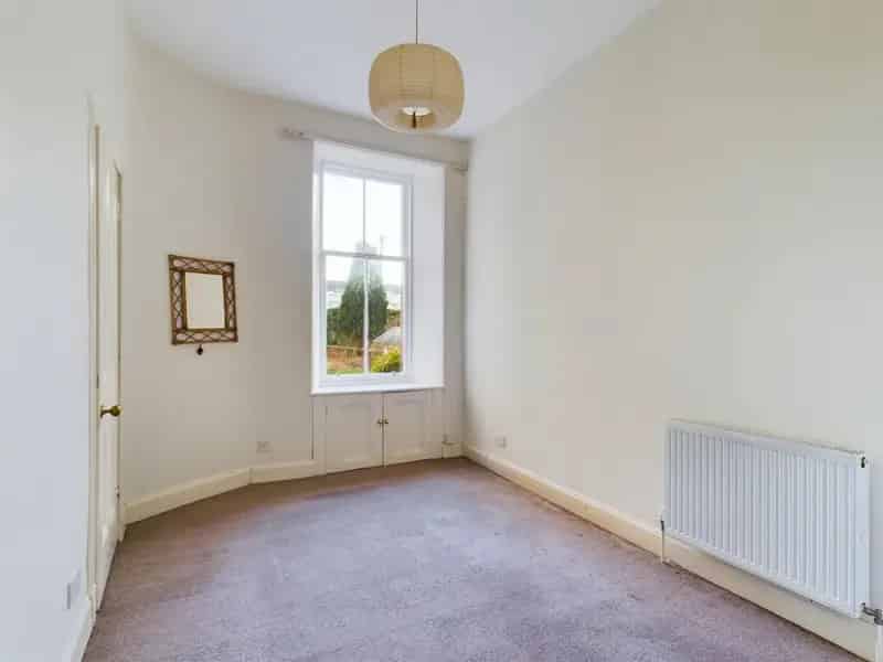 1 Bedroom Flat for Sale in Edinburgh
