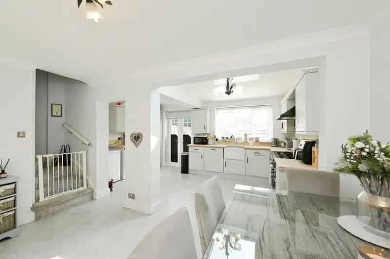 Extended 3-Bedroom Semi-Detached House in Broxbourne