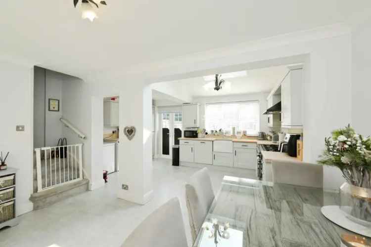 Extended 3-Bedroom Semi-Detached House in Broxbourne