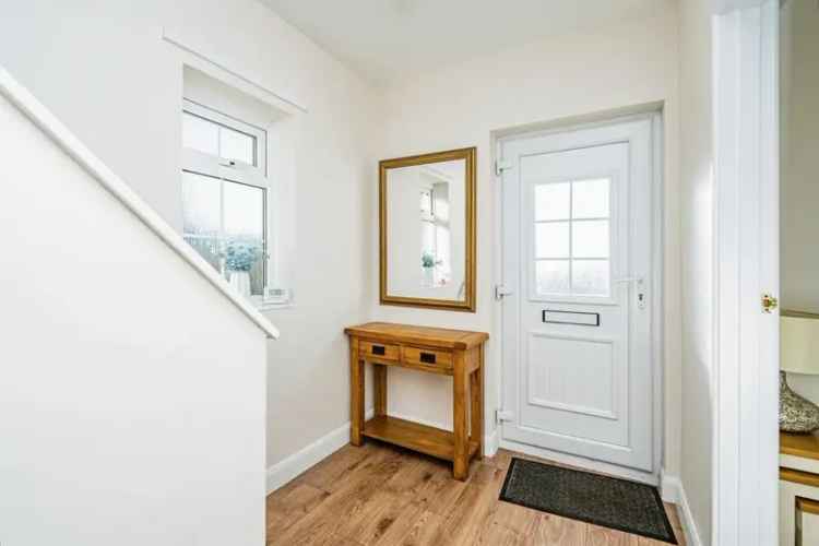 Three Bedroom Semi Detached House With Garden