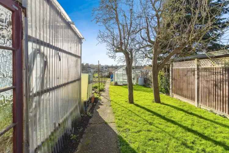 House For Sale in Eaton Avenue, Milton Keynes, England