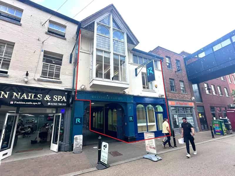 Worcester City Centre Retail Premises To Let