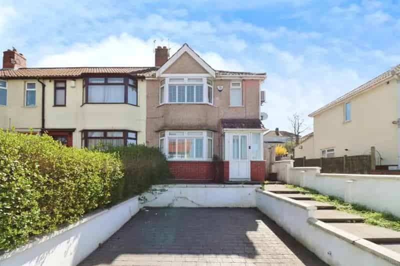 Two Double Bedroom End Terraced House Near Southmead Hospital