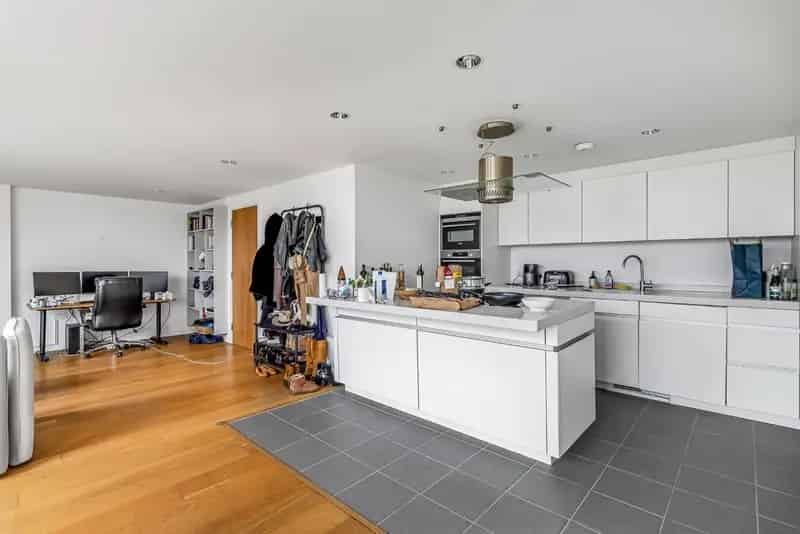 Spacious 2-Bed 3-Bath Duplex Penthouse with Terrace and Far Reaching Views