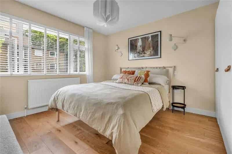 3 Bed House for Sale in Clapham