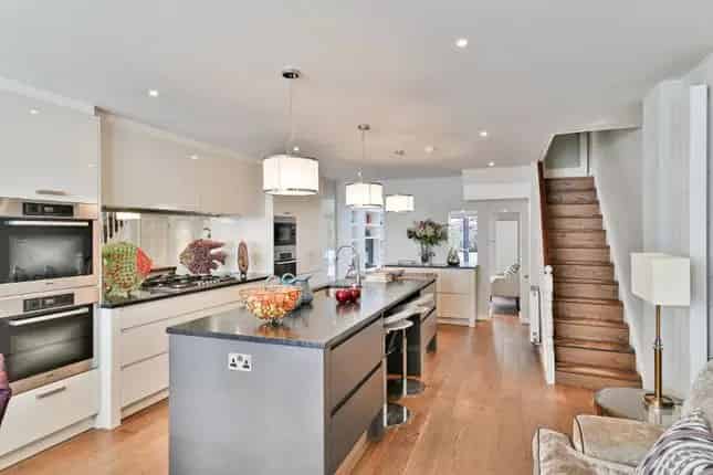 Four Bedroom Family House for Sale in London SW3