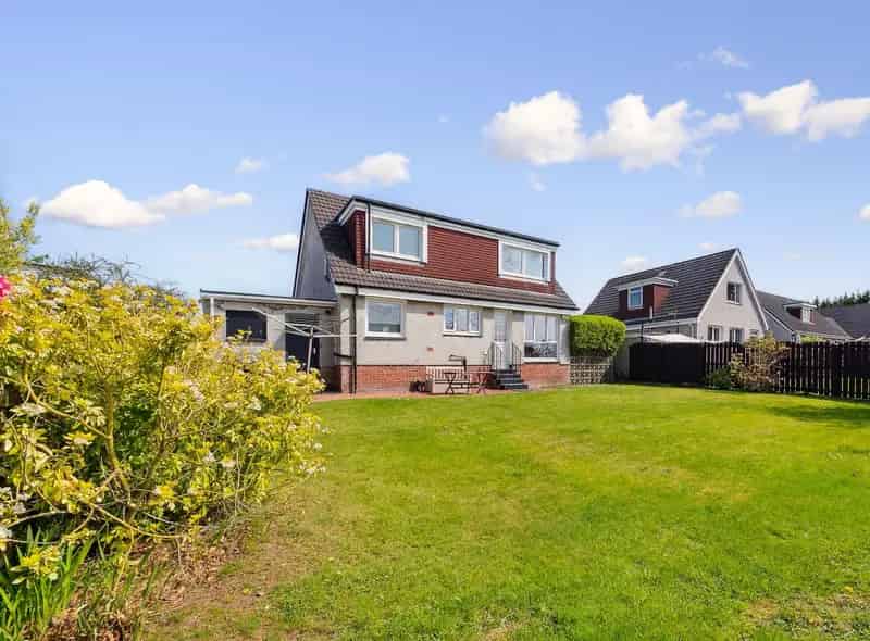 Helensburgh Chalet Villa 4 Bedrooms 2 Bathrooms Garden Garage