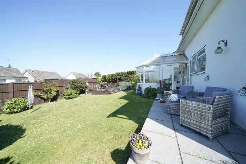 4 Bed Detached House for Sale in Preston
