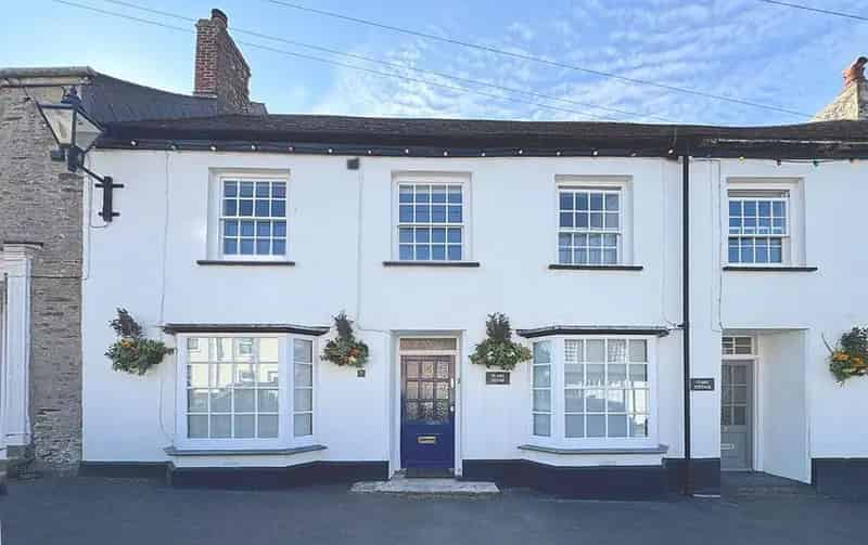 4 Bedroom Terraced House for Sale