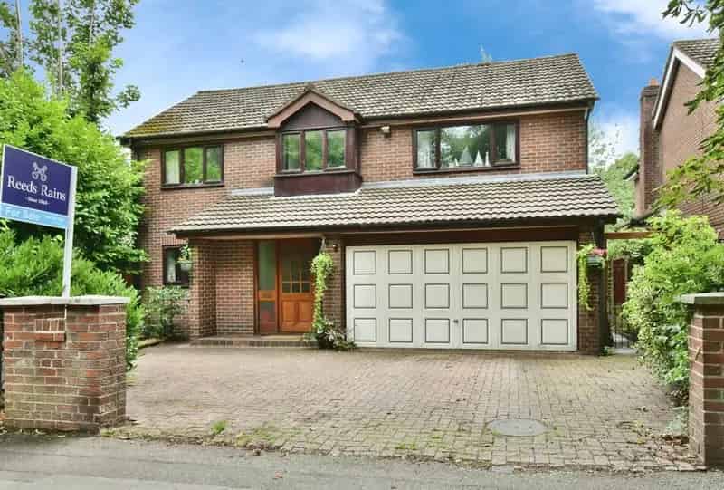 4 Bedroom Detached House for Sale Manchester