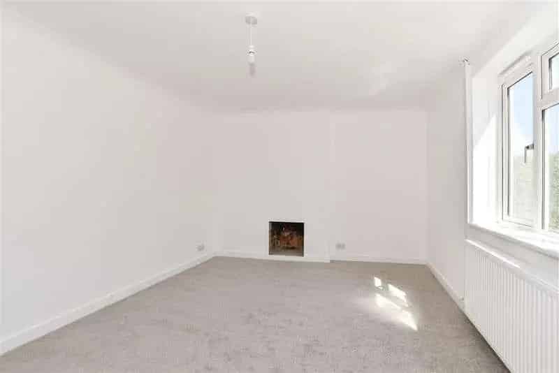 3 Bed House for Sale Southwater Large Garden High Standard Finish