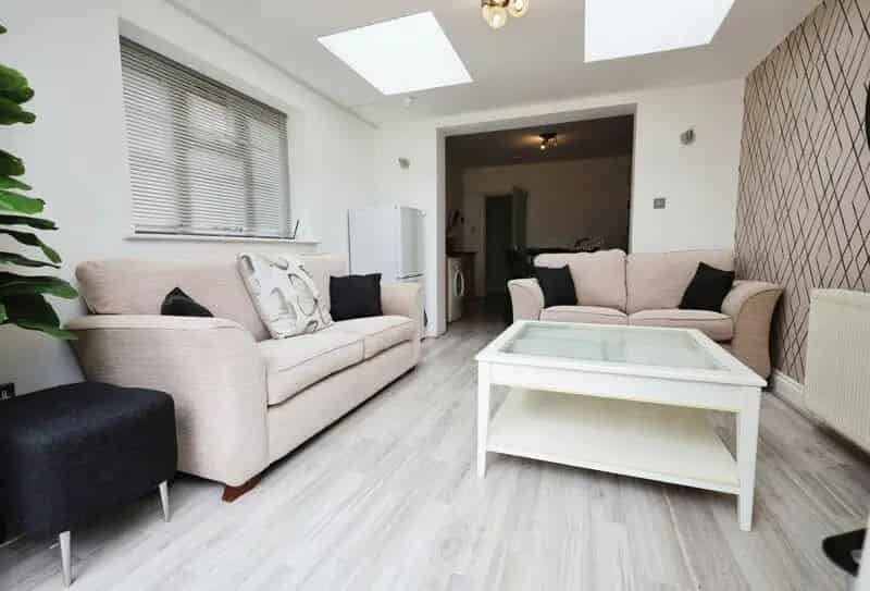 6 Bedroom Detached House Near Bournemouth University