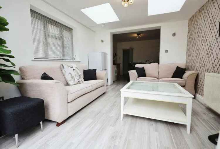 6 Bedroom Detached House Near Bournemouth University