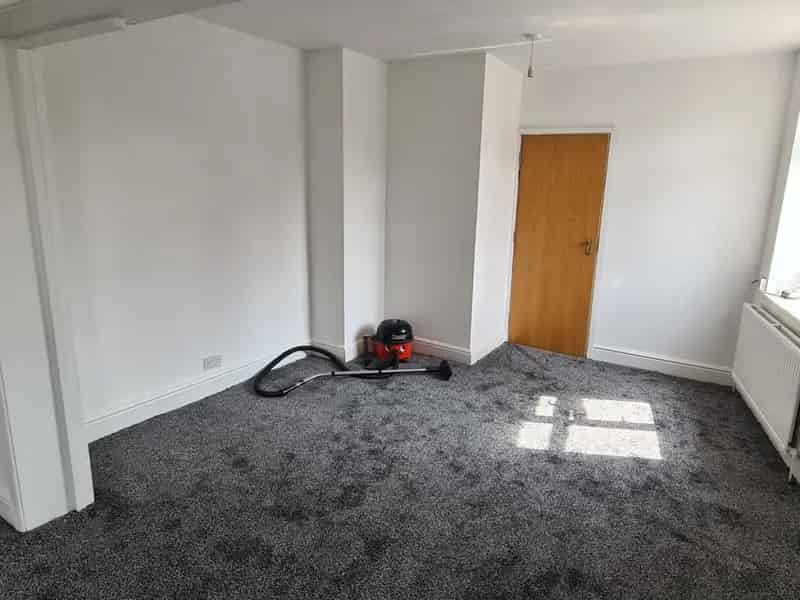 5 Bedroom Flat To Rent Available 21062025