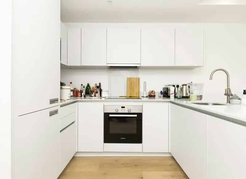 One Bedroom Apartment Emerson Court Modern Amenities Gym Pool Spa