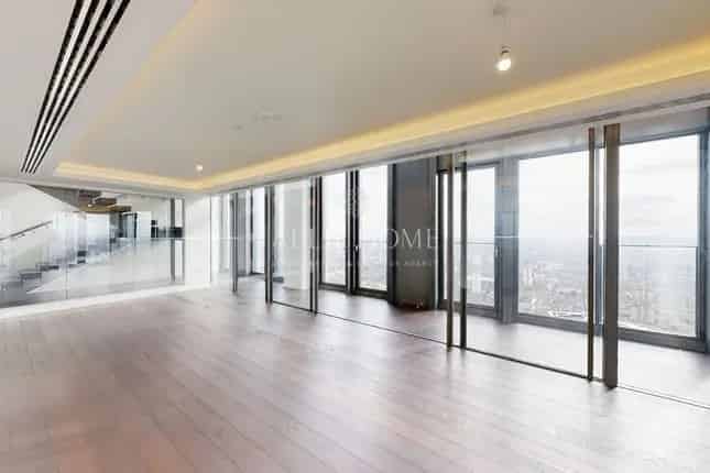 Flat for Sale in London SW8 Leasehold