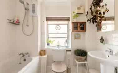 Totnes Apartment 3 Bed 2nd Floor Far Reaching Views Parking New Lease