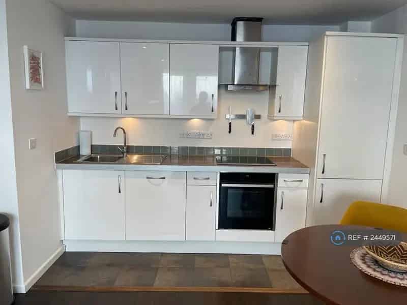 1 Bedroom Flat Available May 7, 2025