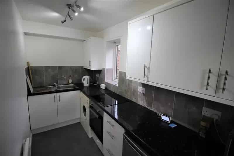 2 Bedroom Furnished Apartment To Let