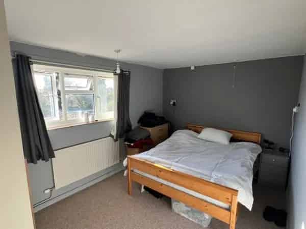 First Floor Flat Near Maidstone Hospital Private Parking