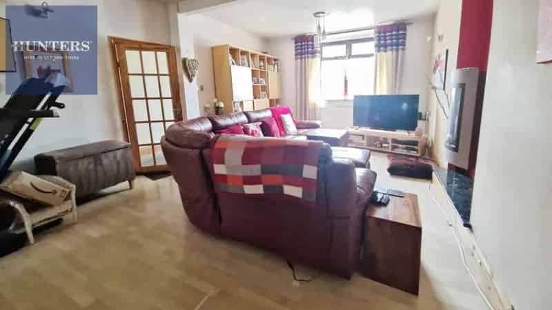 4 Bedroom House For Sale Near Amenities and Schools