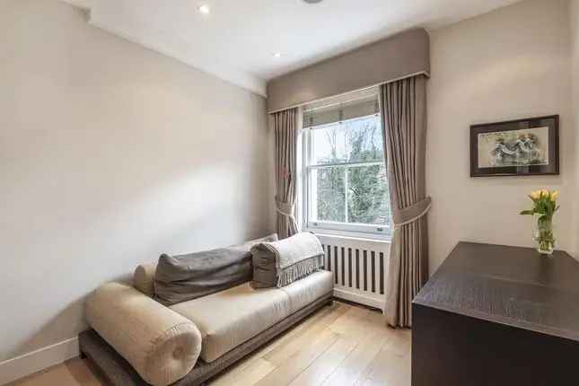 Maisonette to rent in Lexham Gardens, Kensington W8