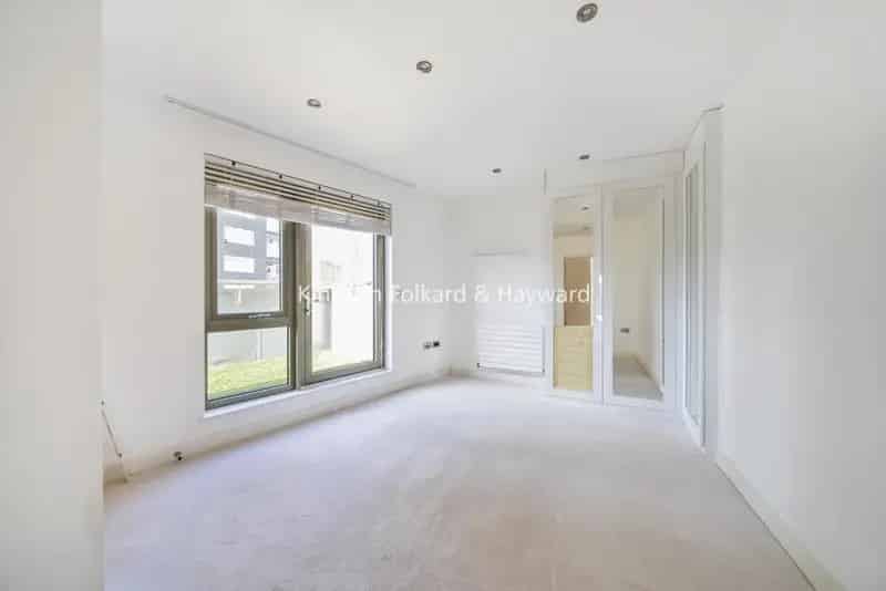 3-Bedroom Apartment for Rent in Private Building
