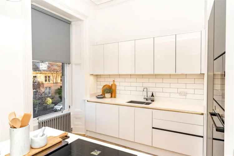 2 Bedroom Apartment for Sale in Edinburgh New Town