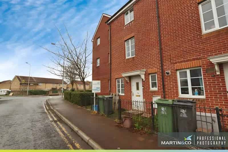 4 Bedroom Townhouse For Sale