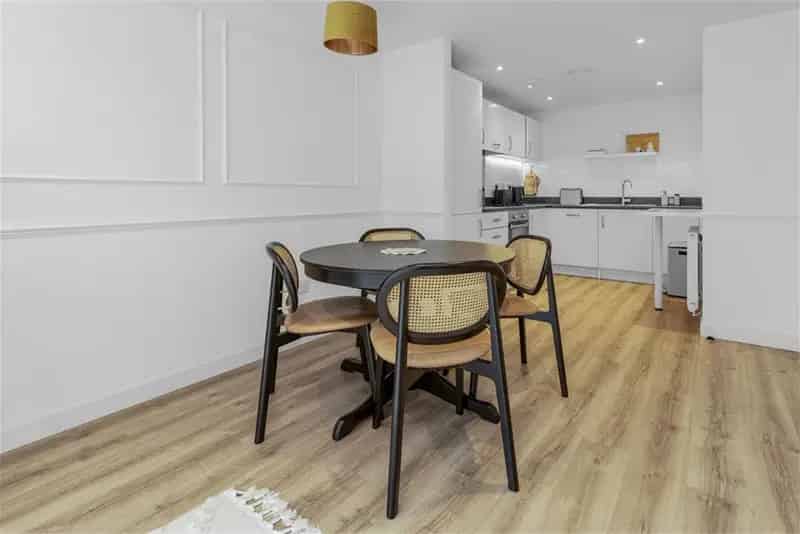 1 Bed Flat - Second Floor with 1 Reception Room