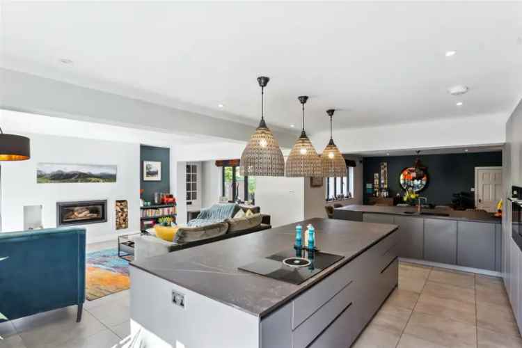 6 Bedroom Family Home Berkhamsted High Street