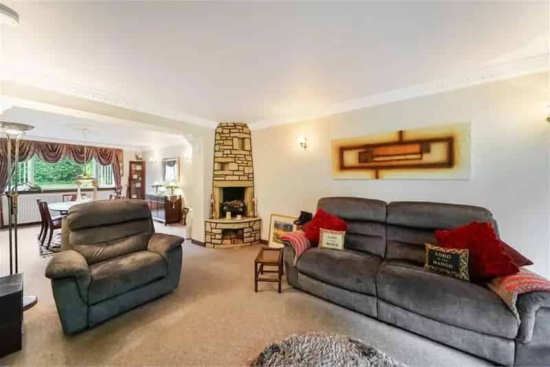 4 Bed Detached House Near Dunfermline City Centre