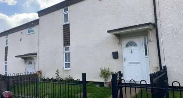 3 Bed House Swap Pets Allowed Near Schools and Amenities