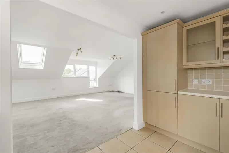 2 Bedroom Apartment House to Rent Mill Road