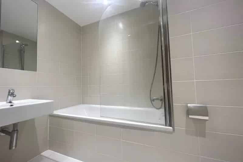 Spacious 1 Bedroom Apartment Cardiff City Centre Stunning Views Available August