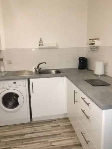 Large 2 Bedroom Flat near Victoria Station