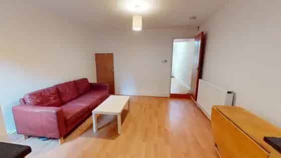 6 Double Bedroom House Birmingham