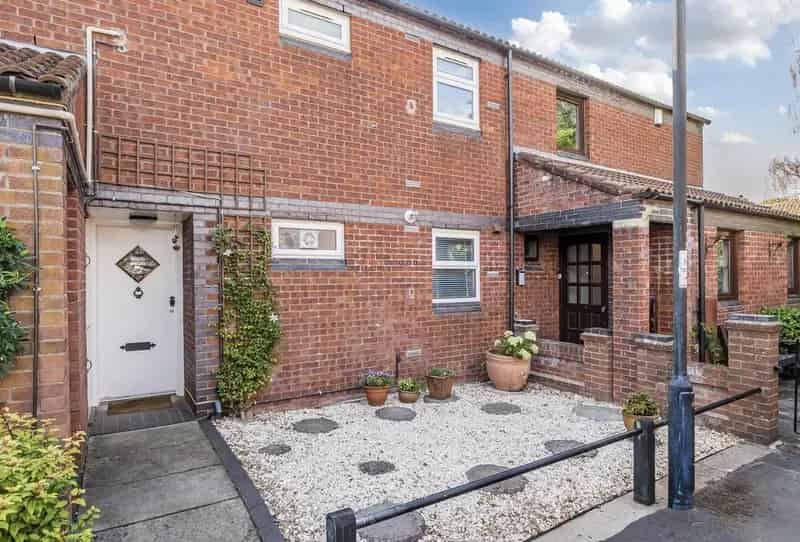1 Bedroom Apartment for Sale