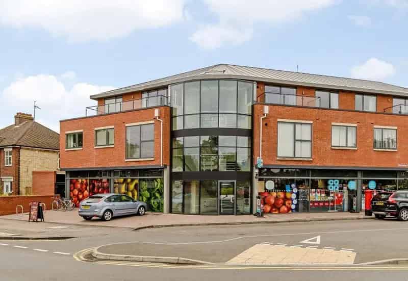 2 Bedroom Apartment for Sale Cambridge Helix House Allocated Parking
