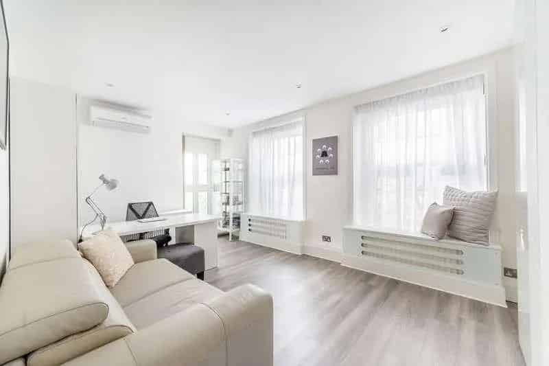 2 Bed Flat for Sale in Prime London Location