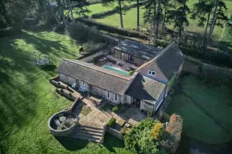 4-Bedroom Barn Conversion with Pool and Hot Tub