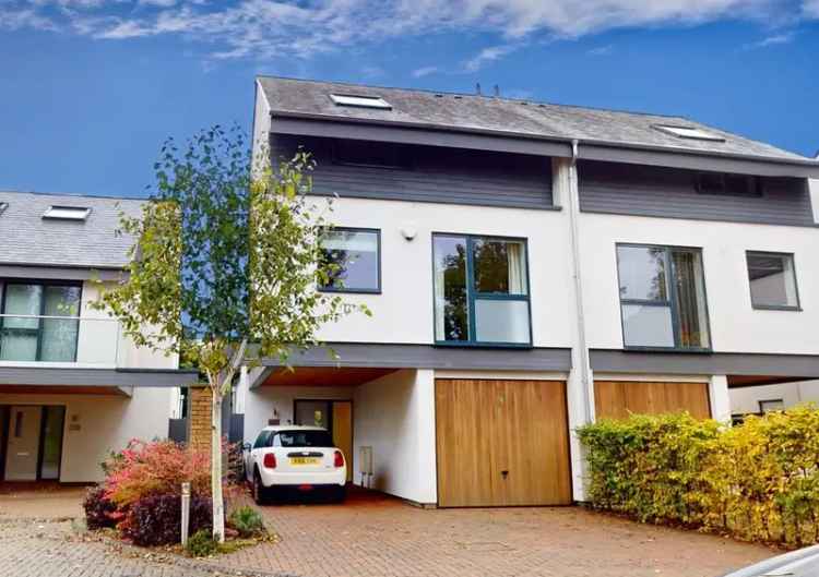 4 Bedroom Semi-Detached House for Sale in Cheltenham