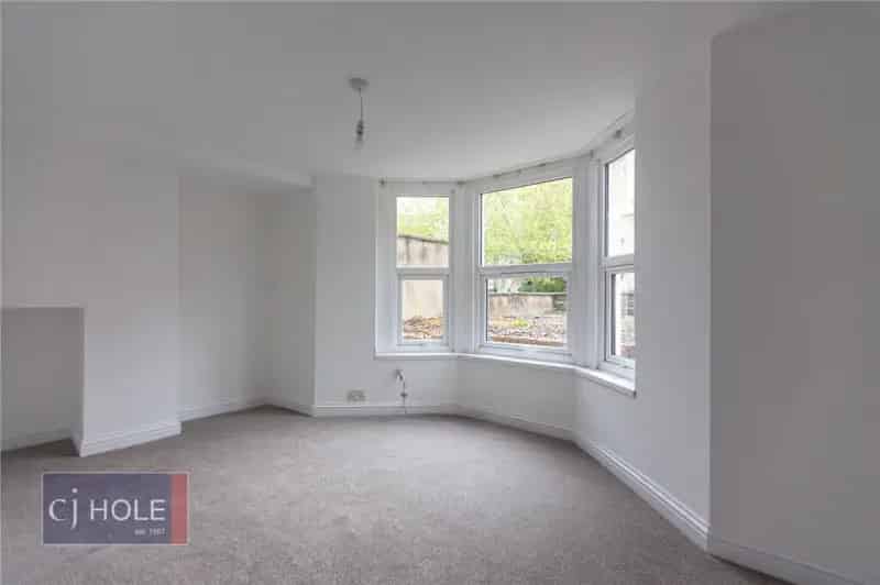 2 Bedroom Basement Apartment with Private Garden and Permit Parking