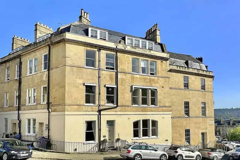 2 Bedroom Flat for Sale - City Centre Location